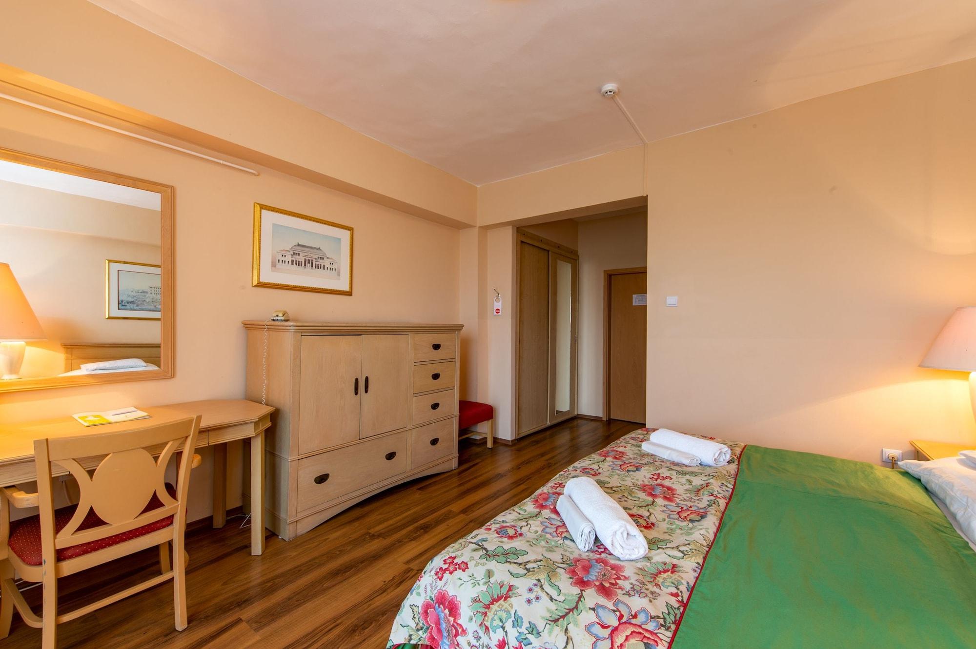 Hotel Fit Heviz Luaran gambar